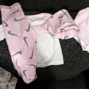 Nike Infant Pink and White Set